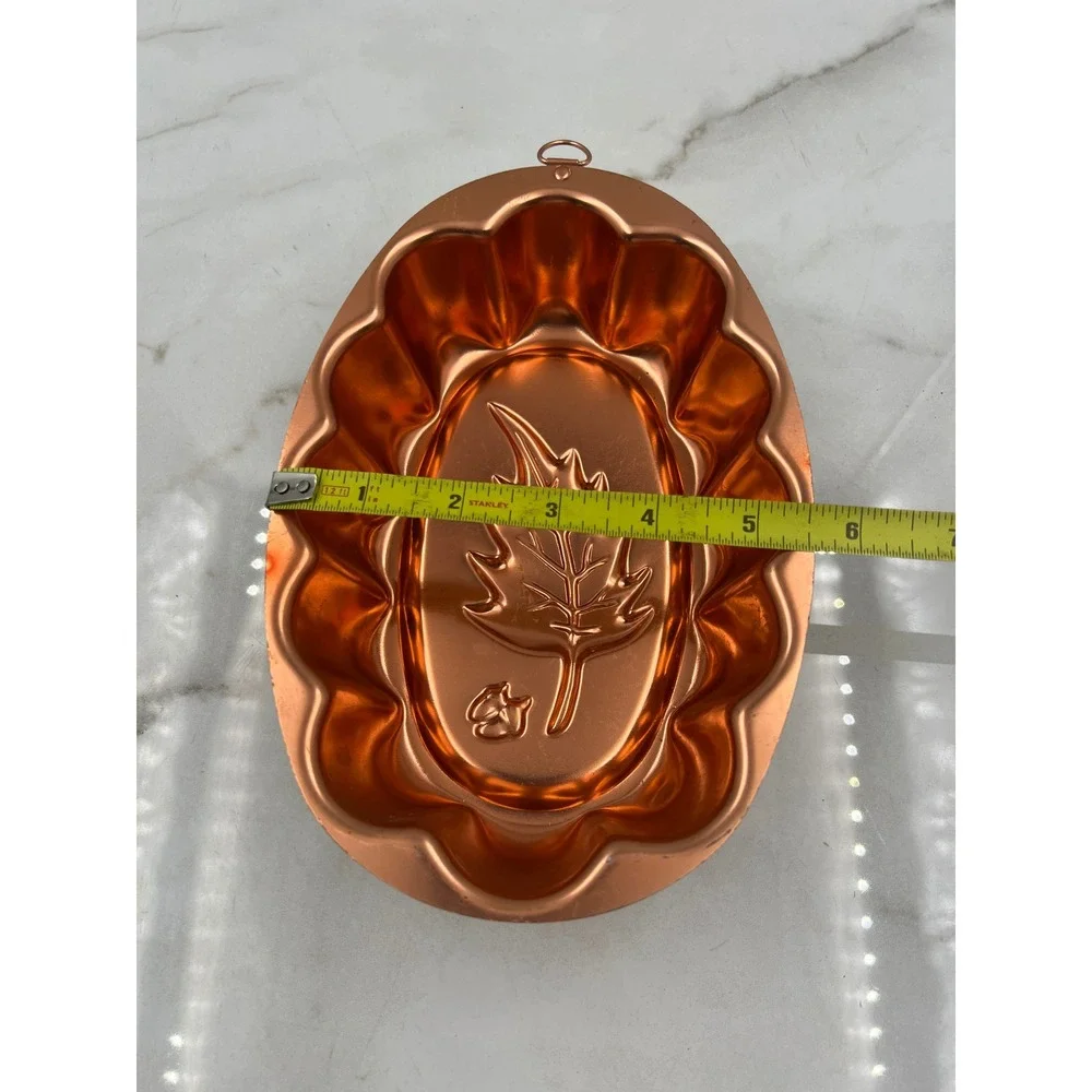 Vintage Autumn Leaf Copper Mold 3 Cup Scalloped Oval Jello Cake Tin Wall Decor